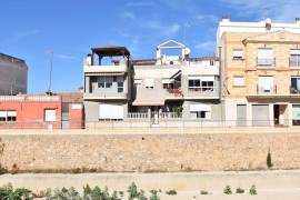 LOVELY 3 BEDROOM APARTMENT INFRONT OF THE RIVER IN ROJALES