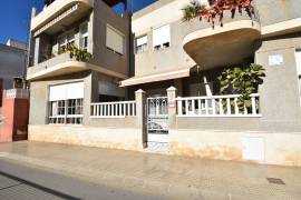 LOVELY 3 BEDROOM APARTMENT INFRONT OF THE RIVER IN ROJALES