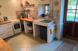 €130000 - Very Pretty 3-bedroom House For Sale In A Peaceful Charente Hamlet