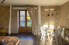 €207400 - Superb Detached Country House in Nanteuil en Vallee