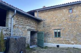 €207400 - Superb Detached Country House in Nanteuil en Vallee