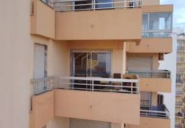 1+1 bedroom apartment with sea view and garage