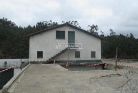 Banking building consisting of 2 warehouses with 877 m2 and 1458 m2 of land located near Alvaiazere