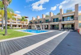 2+2 bedroom villa in private condominium, Vilamoura