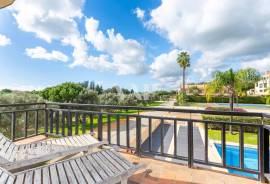 2+2 bedroom villa in private condominium, Vilamoura