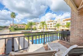 2+2 bedroom villa in private condominium, Vilamoura