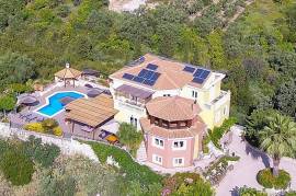 Villa Octavius Luxury Estate For sale in Lefkada