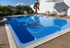 3-bedroom house for sale in Querença, Loulé, with heated pool, garden, and local housing license