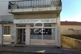 Shop for rent for trade or services with 33m2.