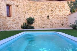 Beautiful Stone Renovated Barn With 100 M2 Living Space, Courtyard And Swimming Pool.