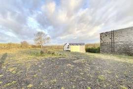 Detached Country House with Outbuilding