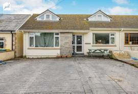 4 bedroom, Semi-detached bungalow for sale