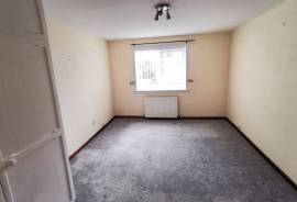 3 bedroom, Flat for sale